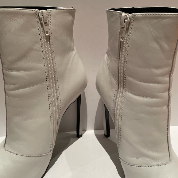 Tony Bianco White Heel Booties Size 6.5 - Picture 4 of 6